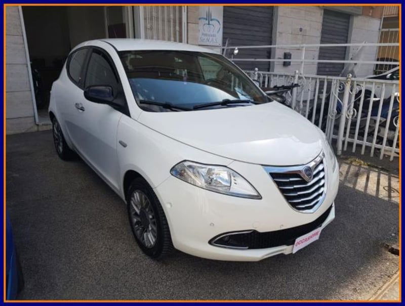 Lancia Ypsilon 1.2 69 CV 5 porte Gold