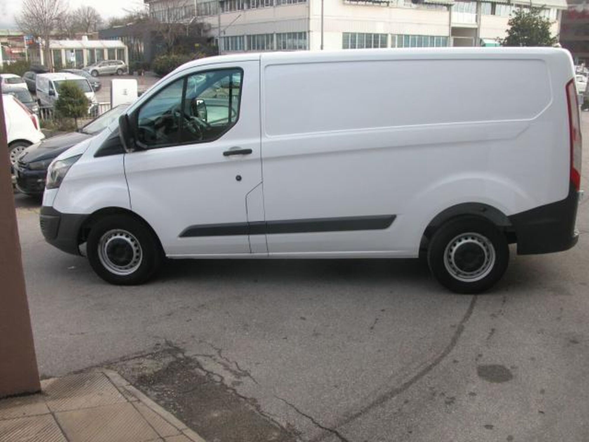 Ford Transit Custom Furgone 320 2.0 TDCi PC Furgone Trend Usata a