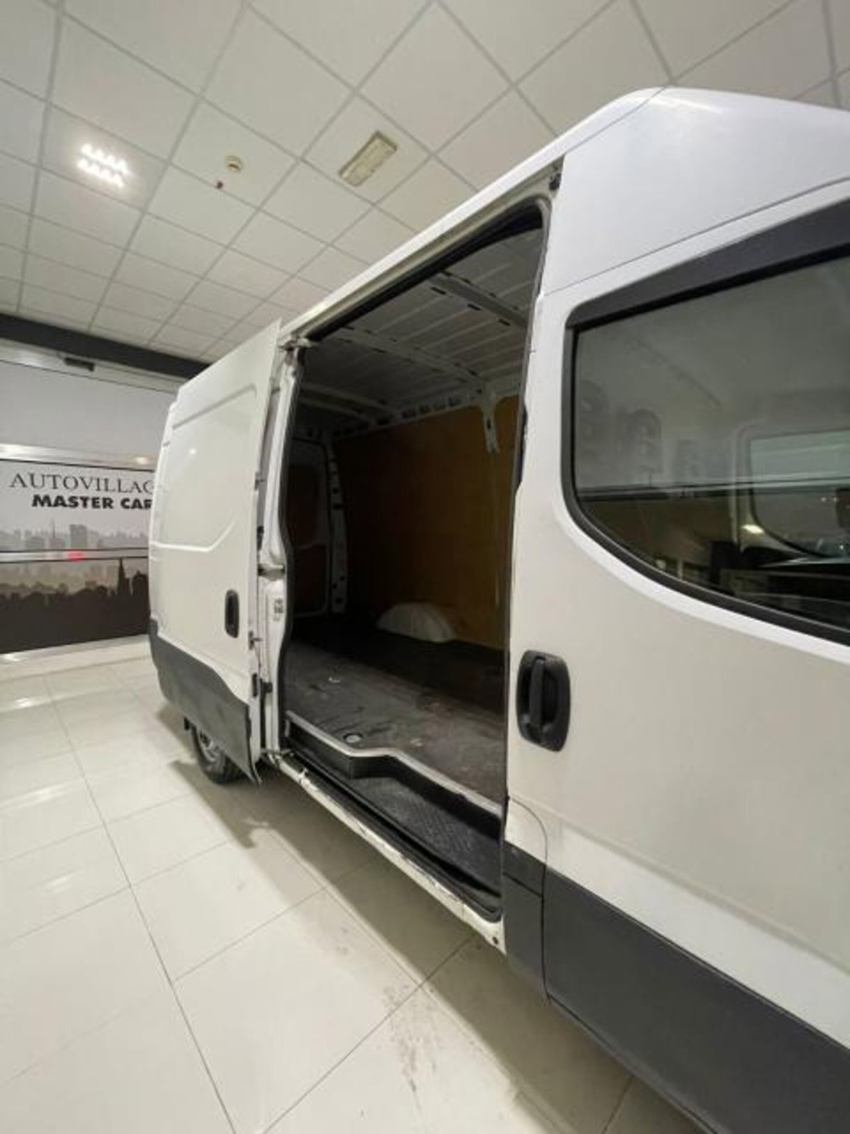 Iveco Daily Telaio 40C12DP/BrT2.3HpiTDI PLM-DC-RG Cab (6)