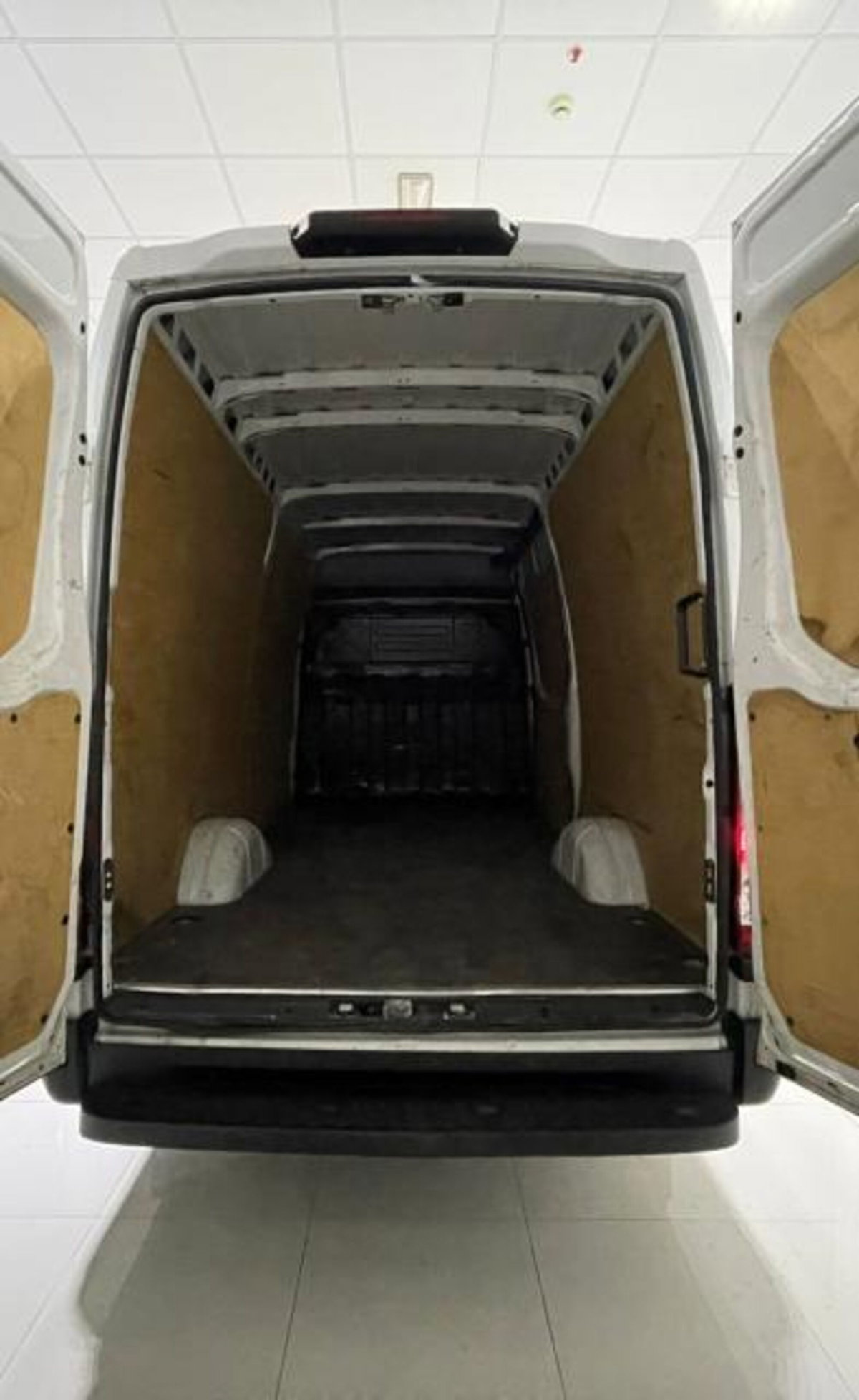 Iveco Daily Telaio 40C12DP/BrT2.3HpiTDI PLM-DC-RG Cab (8)