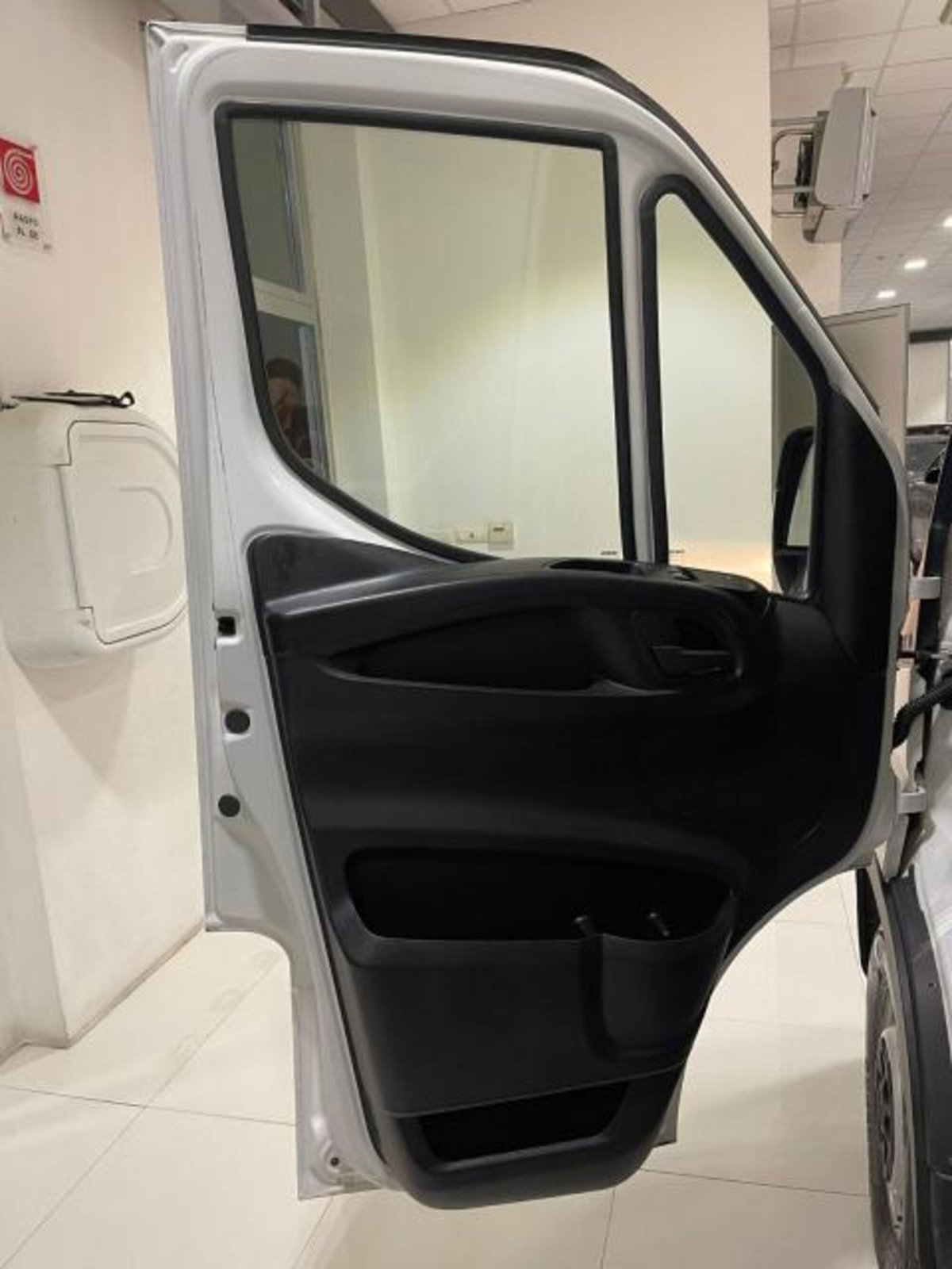 Iveco Daily Telaio 40C12DP/BrT2.3HpiTDI PLM-DC-RG Cab (9)