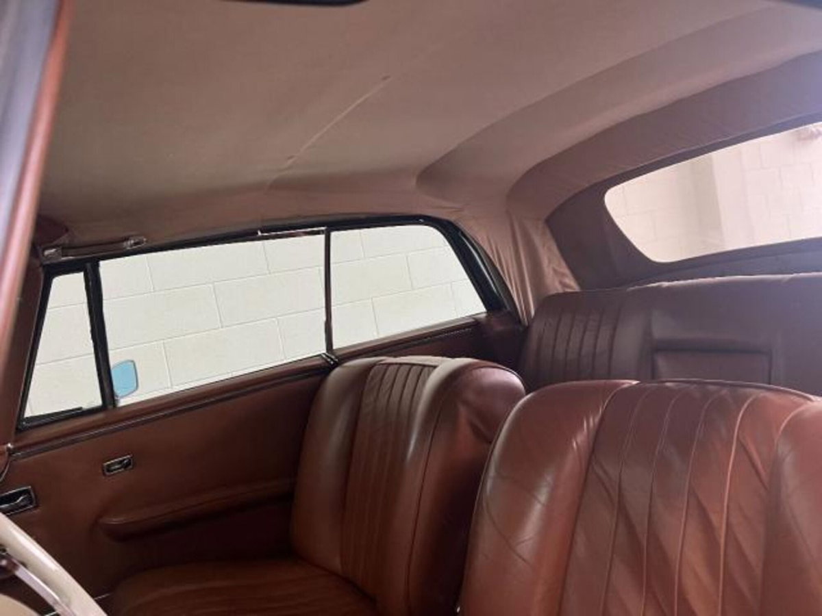 Mercedes-Benz Classe E Cabrio 250 Cabrio BlueEFFICIENCY Executive (8)