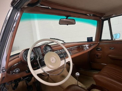 Mercedes-Benz Classe E Cabrio 250 Cabrio BlueEFFICIENCY Executive (9)