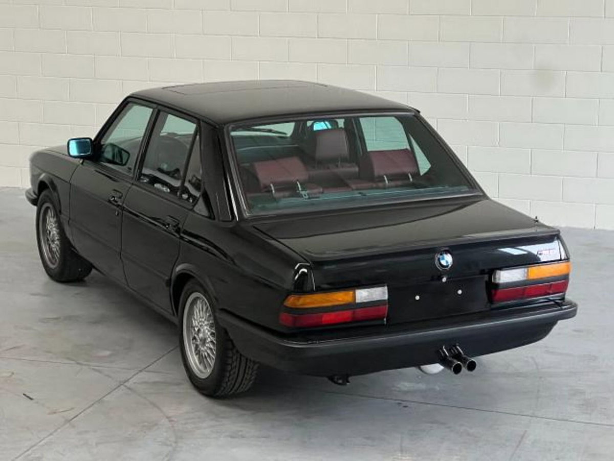 BMW Serie 5 M5 (16)
