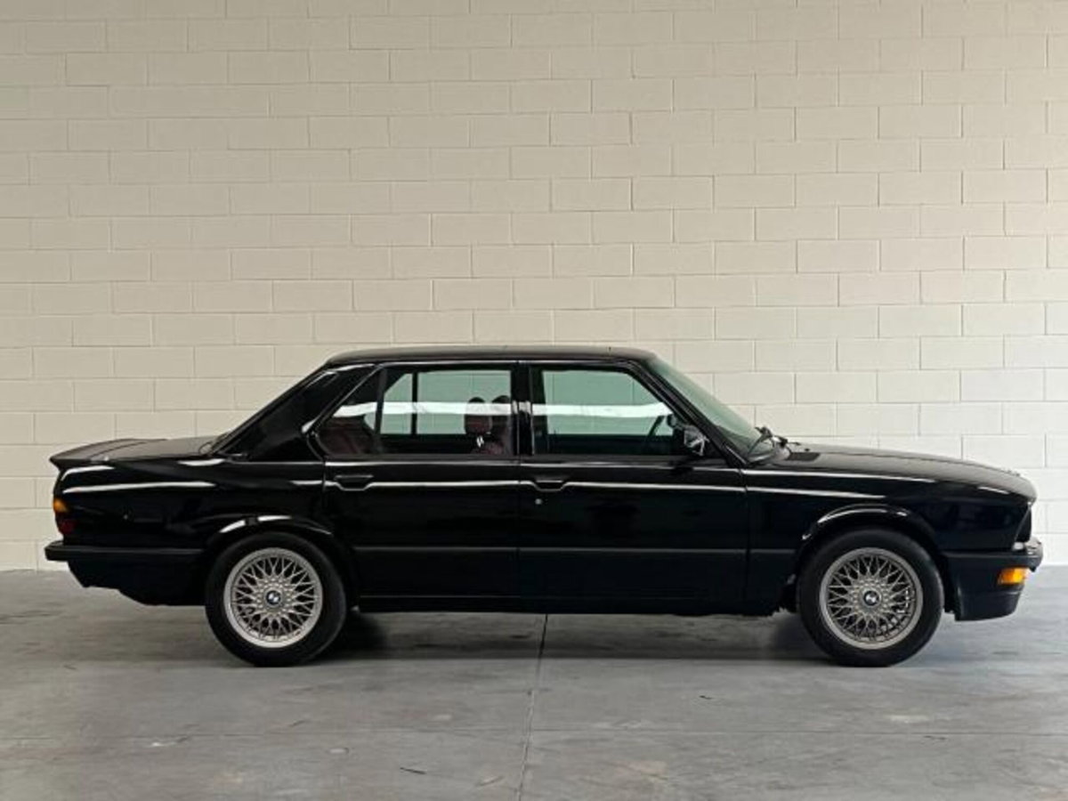 BMW Serie 5 M5 (2)
