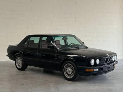 BMW Serie 5 M5 (5)
