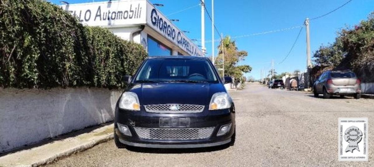 Ford Fiesta 1.4 TDCi 3p. Titanium (2)