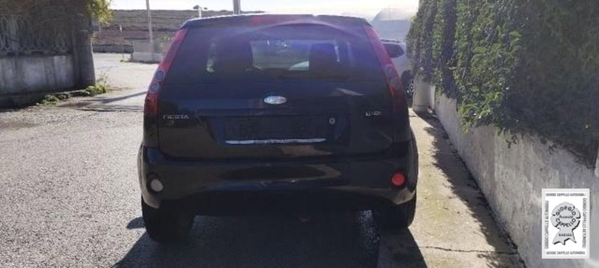 Ford Fiesta 1.4 TDCi 3p. Titanium (3)