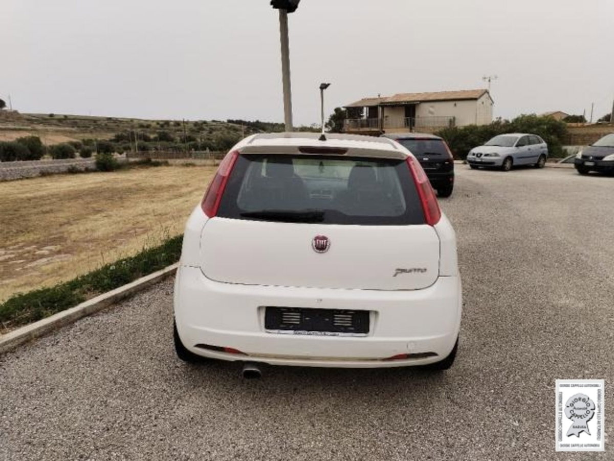 Fiat Grande Punto 1.3 MJT 90 CV 3 porte Dynamic (3)