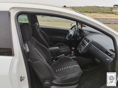 Fiat Grande Punto 1.3 MJT 90 CV 3 porte Dynamic (5)