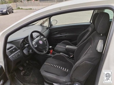 Fiat Grande Punto 1.3 MJT 90 CV 3 porte Dynamic (6)