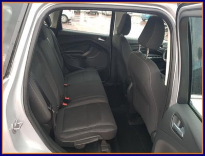 Ford Kuga 2.0 TDCI 150 CV S&S 4WD ST-Line (11)