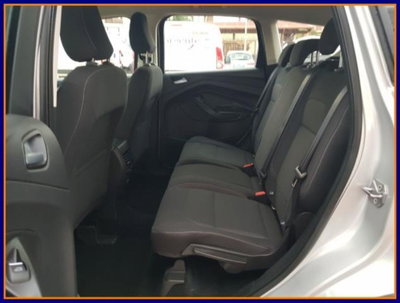 Ford Kuga 2.0 TDCI 150 CV S&S 4WD ST-Line (12)