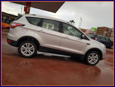 Ford Kuga 2.0 TDCI 150 CV S&S 4WD ST-Line (8)