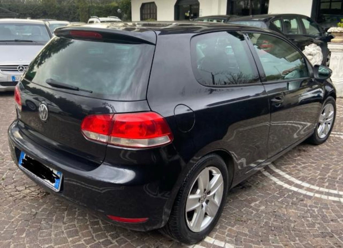 Volkswagen Golf 1.6 3p. Trendline (3)
