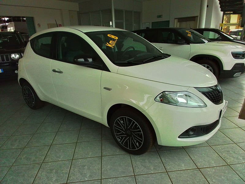 Lancia Ypsilon 1.0 FireFly 5 porte S&S Hybrid Gold Plus