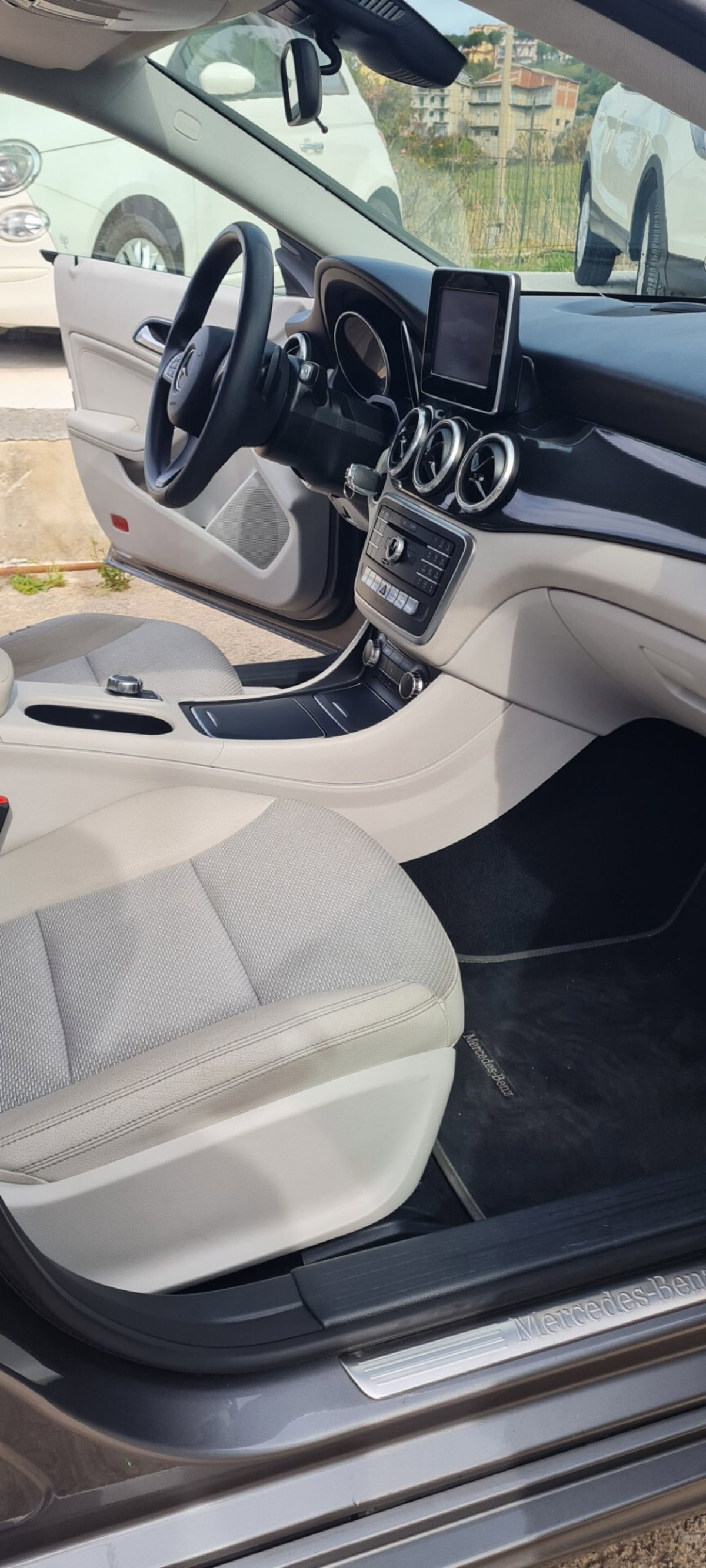 Mercedes-Benz CLA Shooting Brake 180 d Automatic Executive (12)