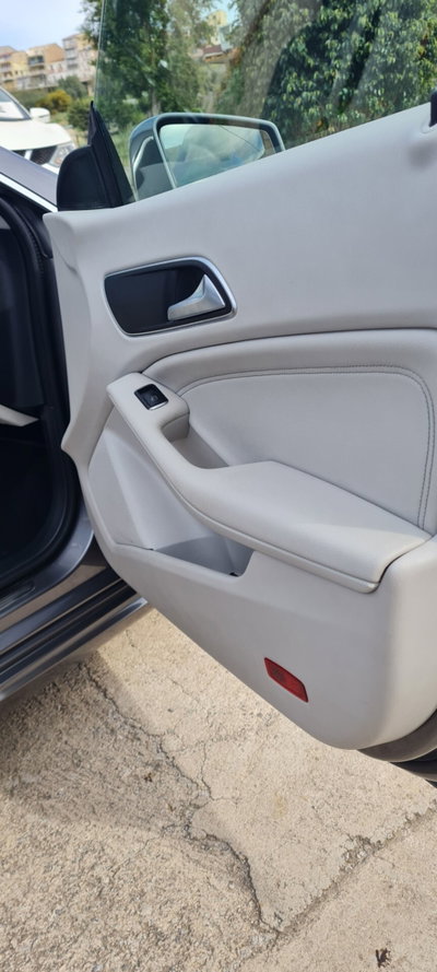 Mercedes-Benz CLA Shooting Brake 180 d Automatic Executive (13)