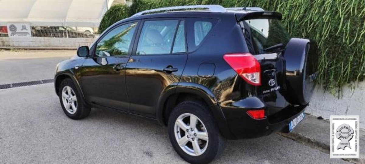Toyota Rav4 2.2 D-4D 177 CV Luxury