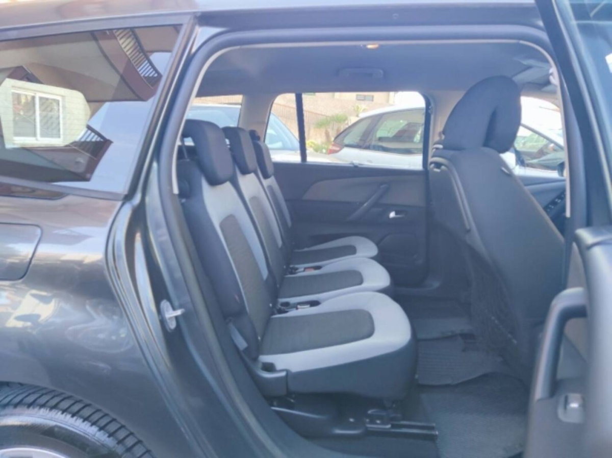 Citroen C4 Picasso 1.6 e-HDi 115 Exclusive (11)