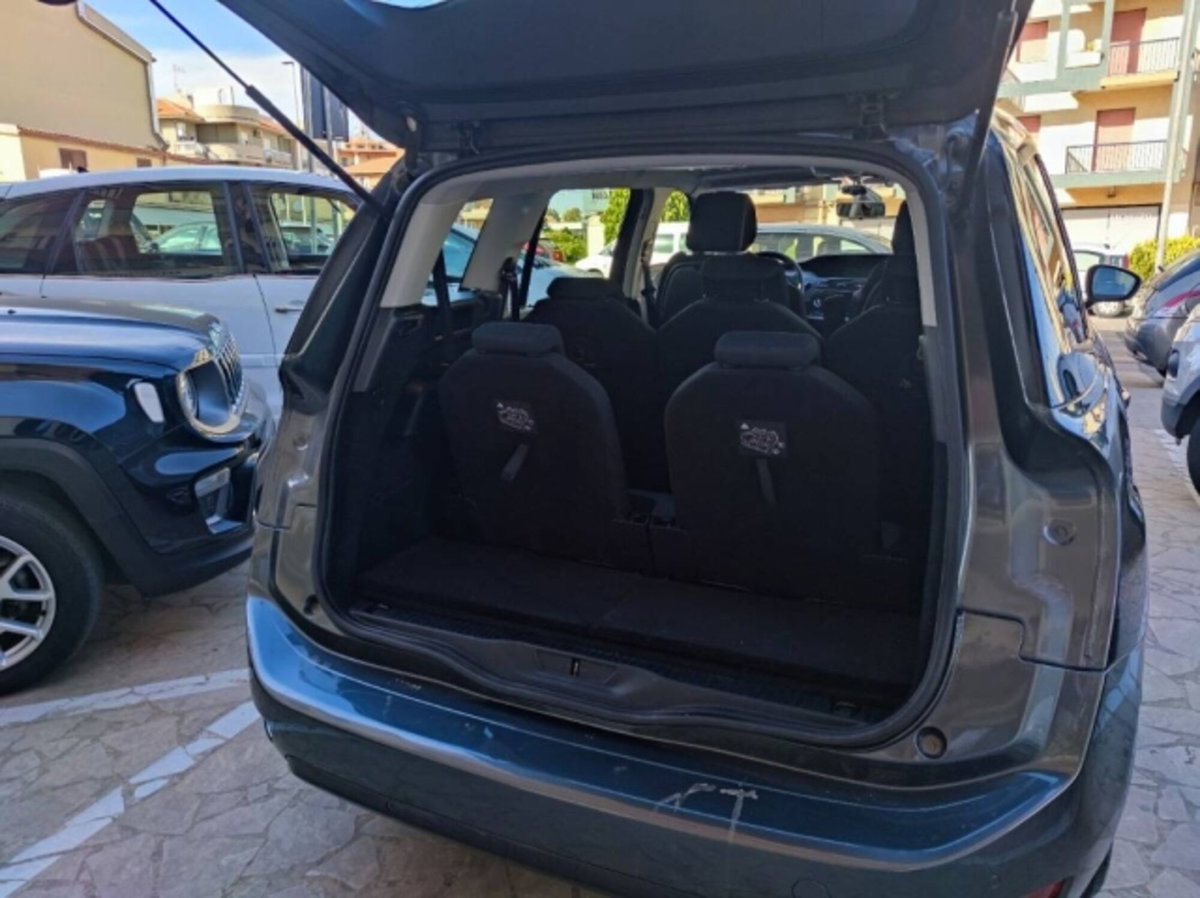 Citroen C4 Picasso 1.6 e-HDi 115 Exclusive (16)