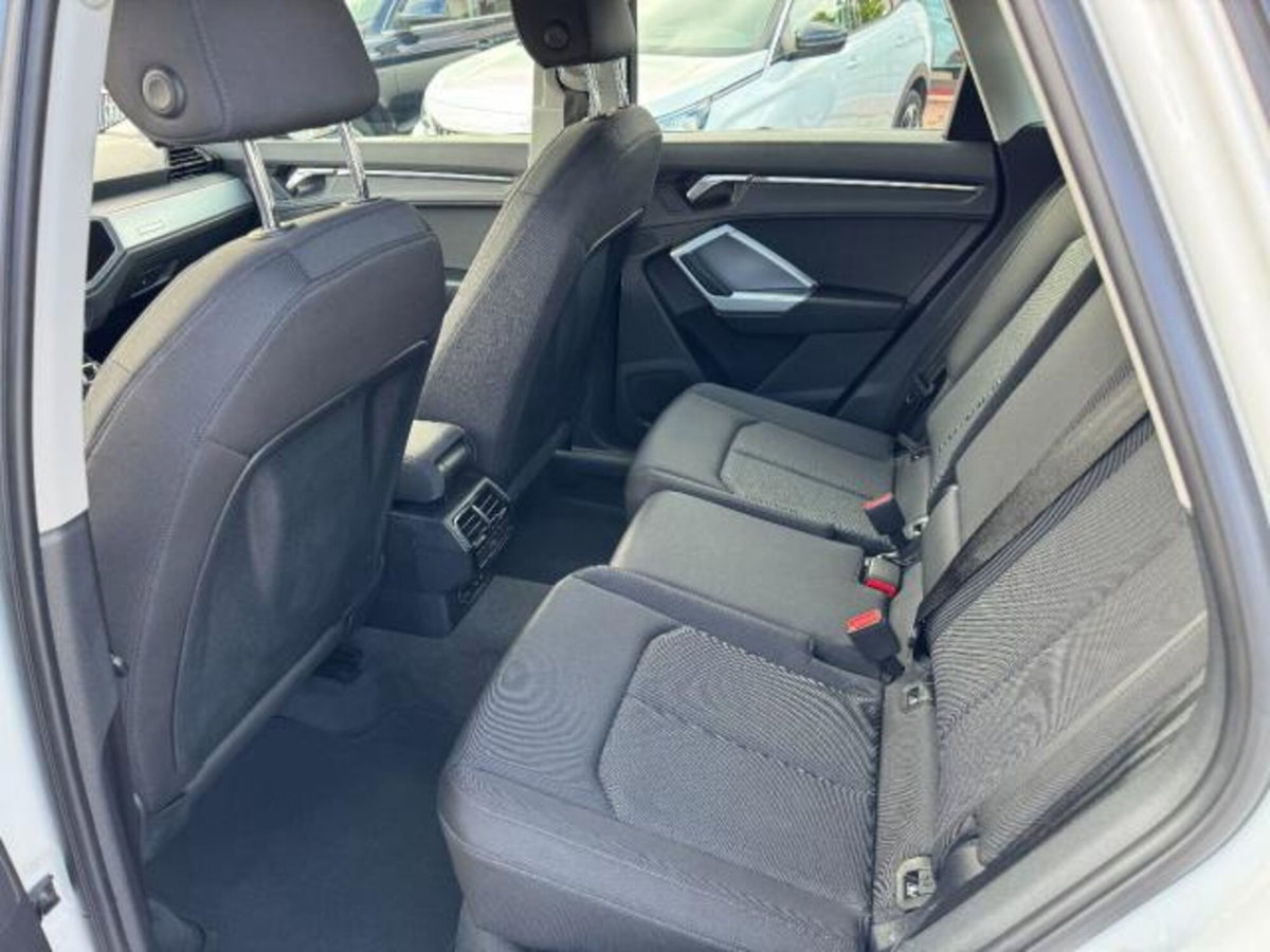 Audi Q3 Sportback 35 TDI quattro S tronic S line edition (12)