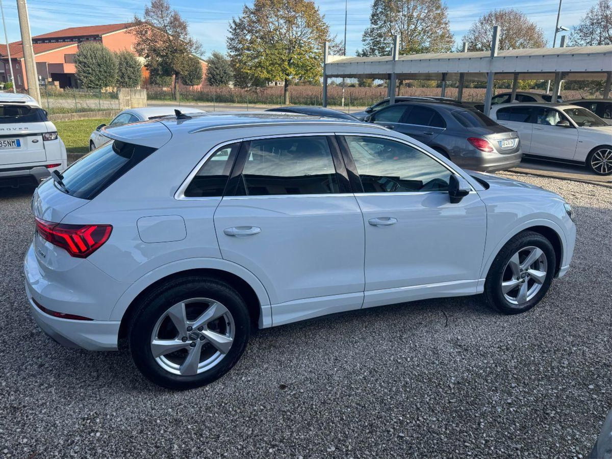 Audi Q3 Sportback 35 TDI quattro S tronic S line edition (3)