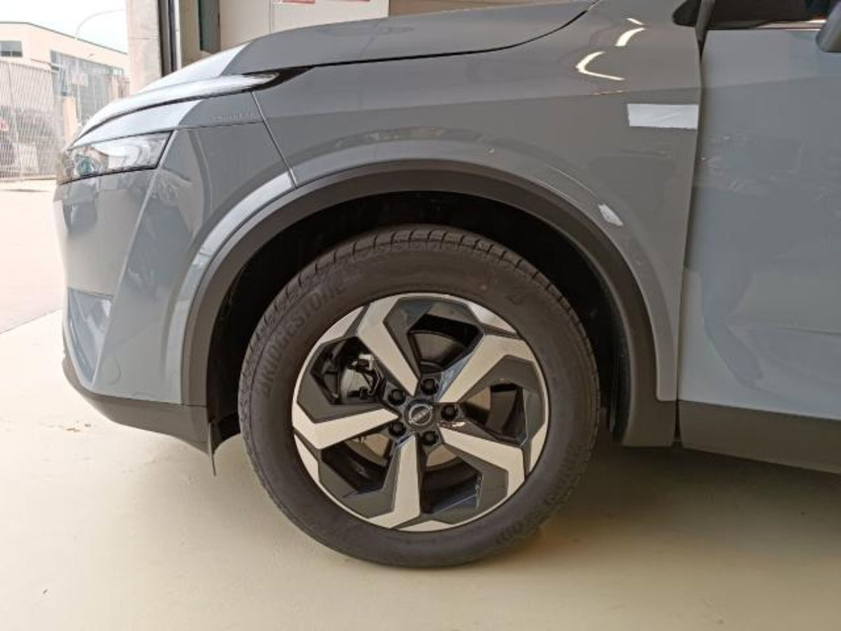 Nissan Qashqai 1.3 DIG-T 160 CV DCT Business (19)