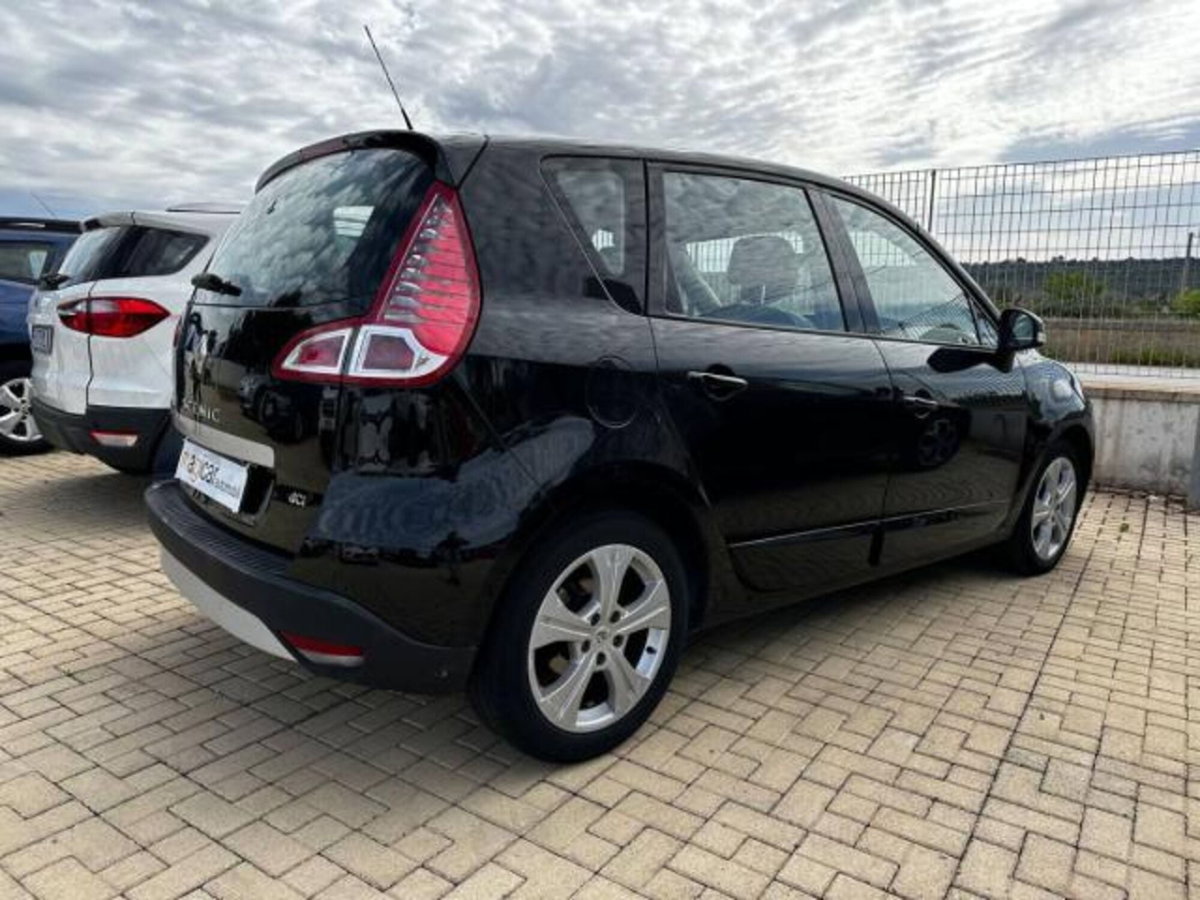 Renault Scénic X-Mod 1.5 dCi 110CV EDC Luxe (3)