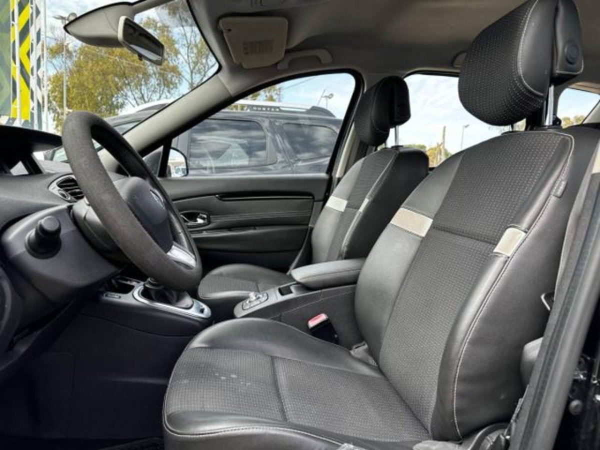 Renault Scénic X-Mod 1.5 dCi 110CV EDC Luxe (7)