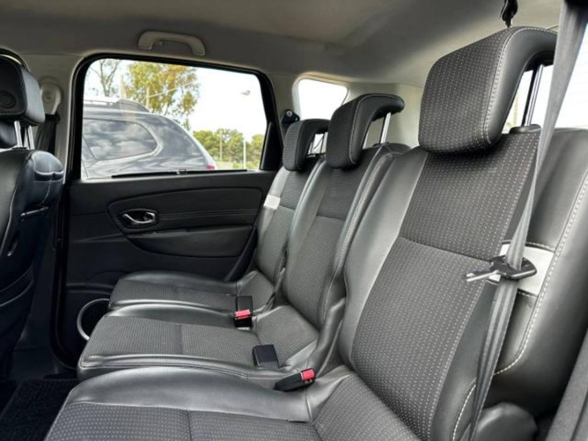 Renault Scénic X-Mod 1.5 dCi 110CV EDC Luxe (8)