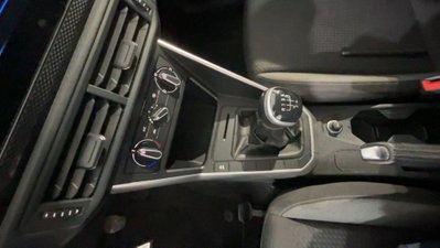 Volkswagen Taigo 1.0 tsi Life 95cv (17)