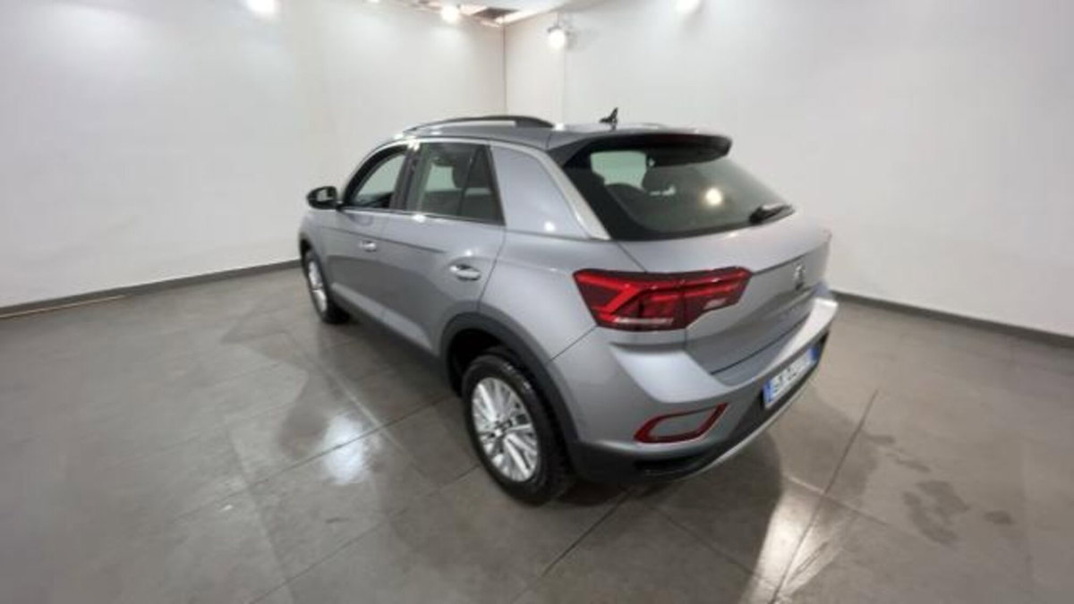 Volkswagen T-Roc 1.0 TSI Life (4)
