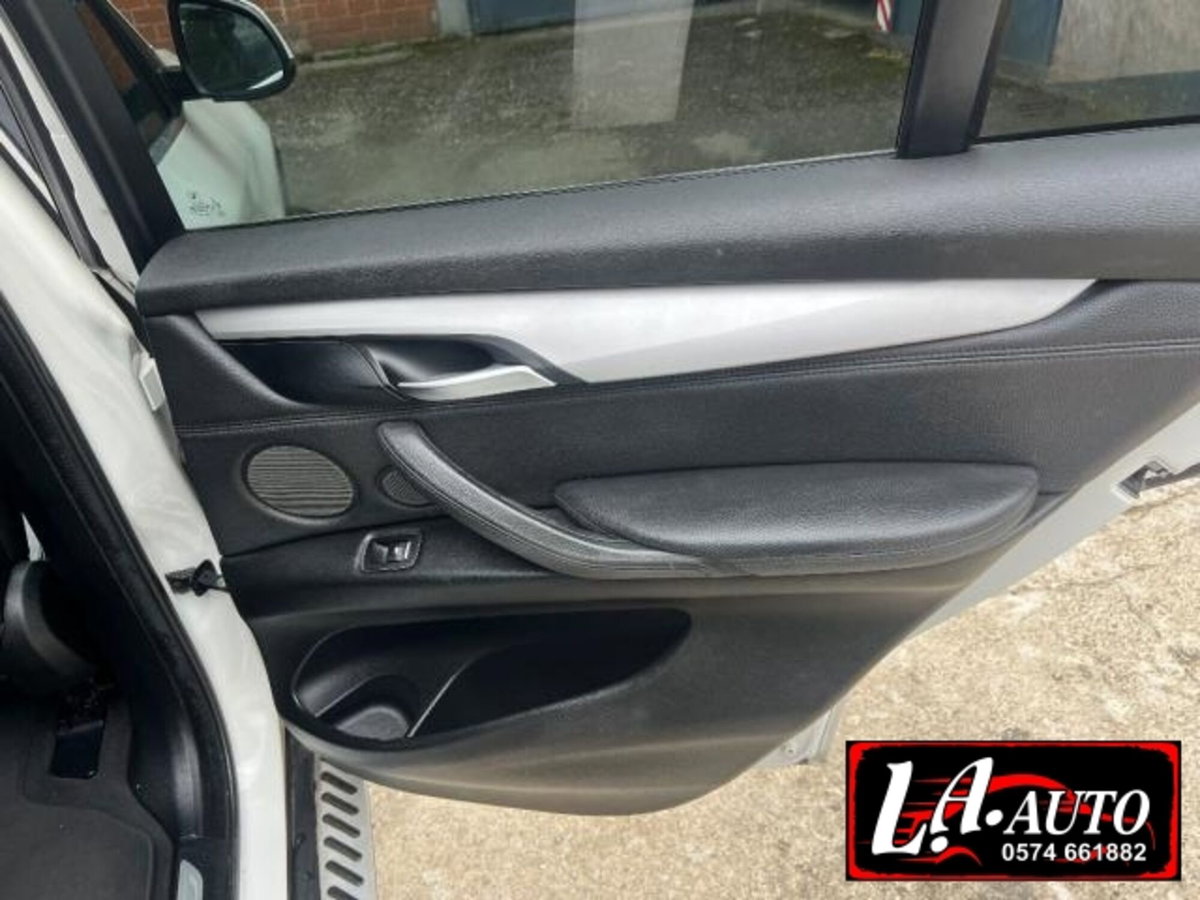 BMW X5 xDrive30d 258CV Luxury (13)