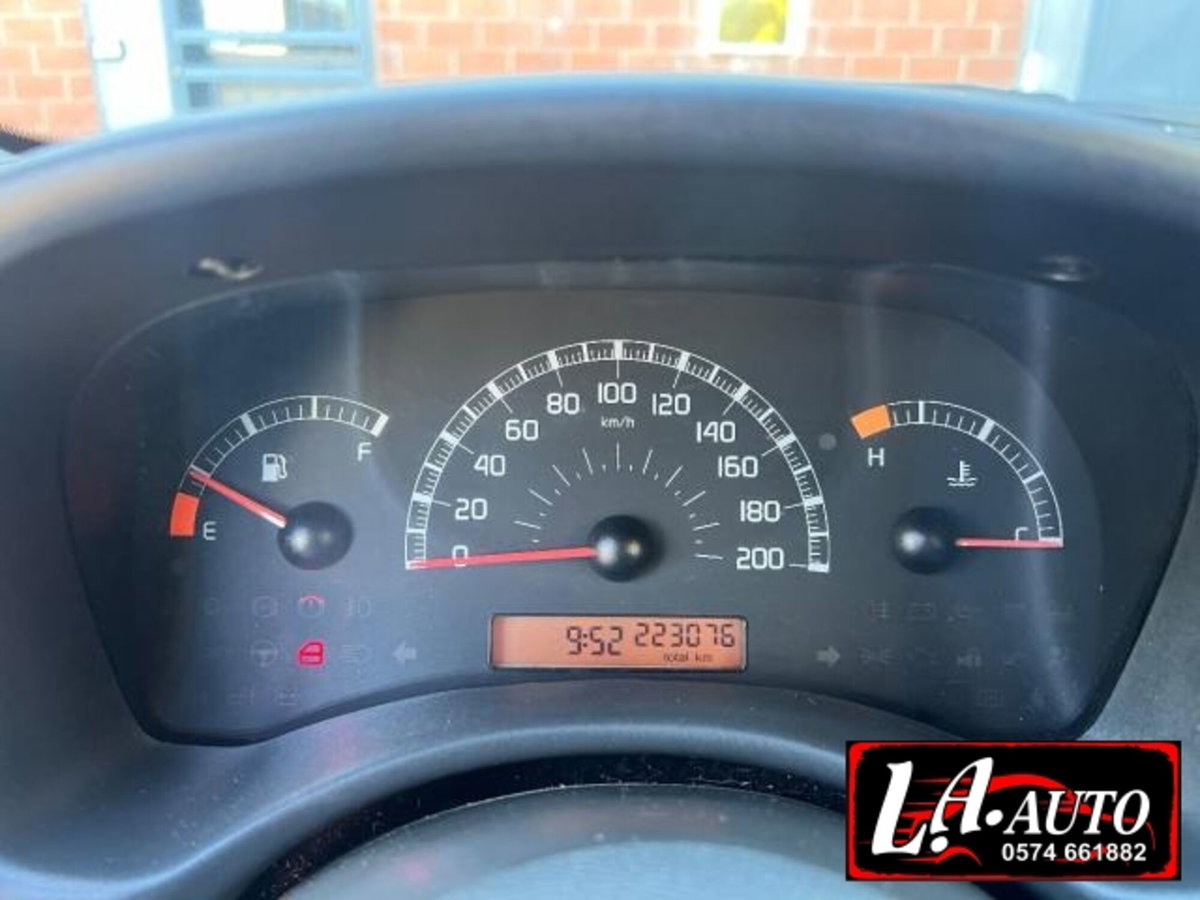 Fiat Punto 1.2 3 porte Actual (16)