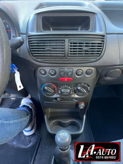 Fiat Punto 1.2 3 porte Actual (17)