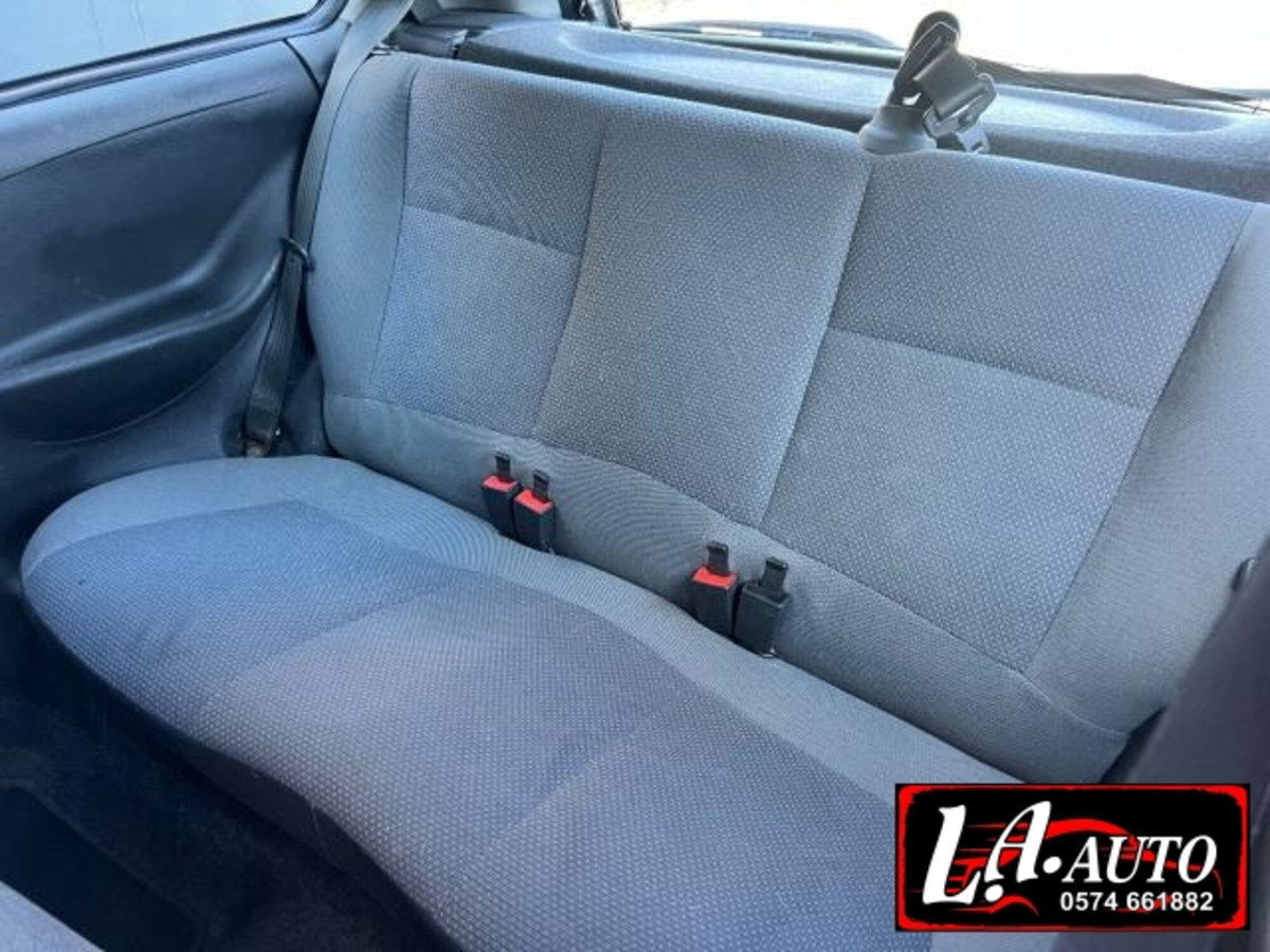 Fiat Punto 1.2 3 porte Actual (7)