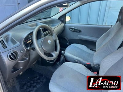 Fiat Punto 1.2 3 porte Actual (8)