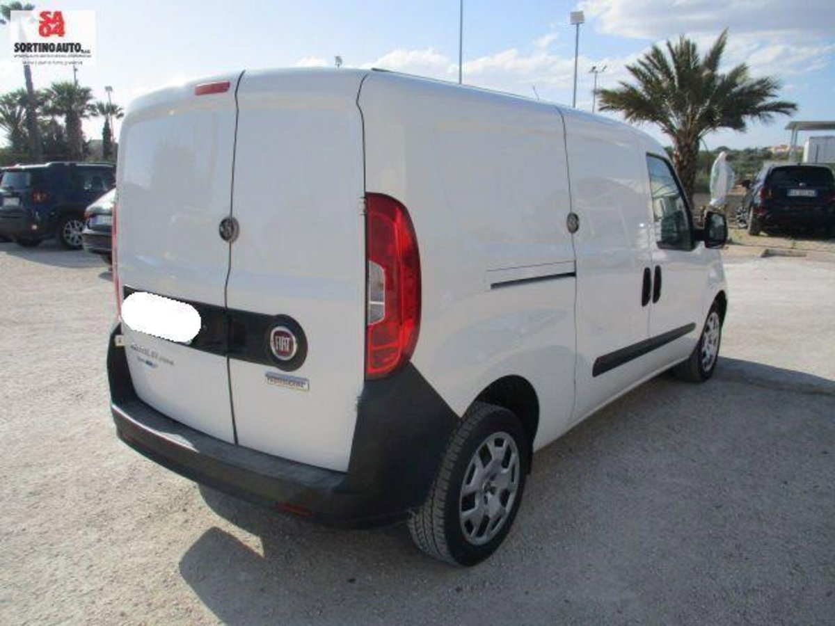 Fiat Doblò 1.6 MJT 16V 105CV Easy Maxi (2)