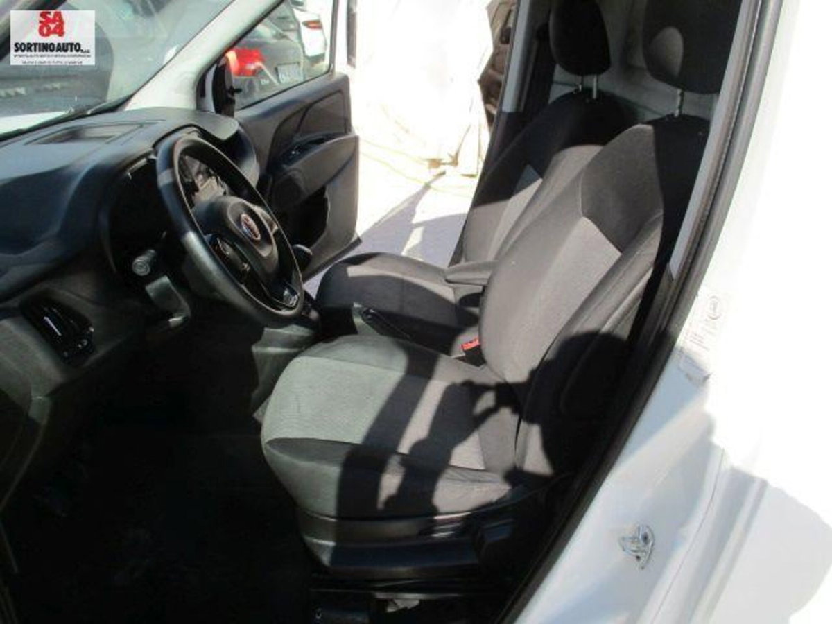 Fiat Doblò 1.6 MJT 16V 105CV Easy Maxi (7)