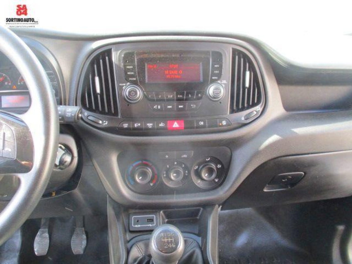 Fiat Doblò 1.6 MJT 16V 105CV Easy Maxi (10)