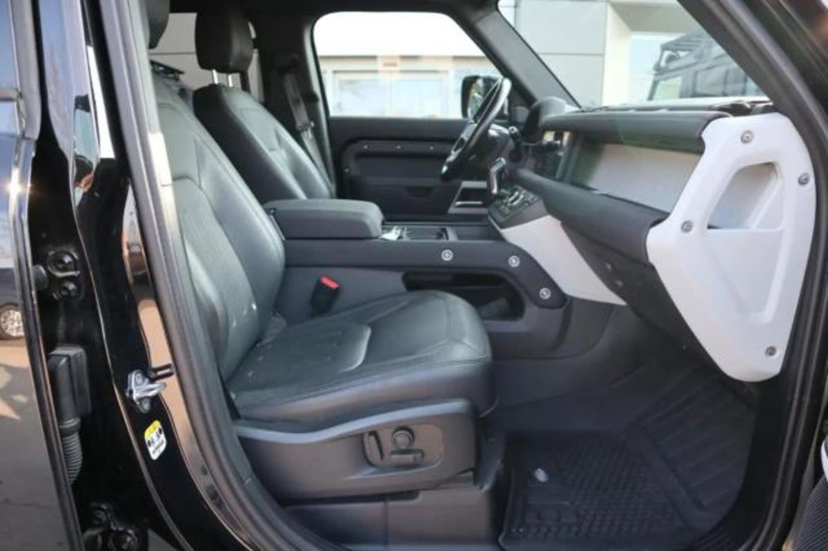 Land Rover Defender 110 Hard Top 3.0d i6 mhev X-Dynamic SE awd 300cv auto (10)
