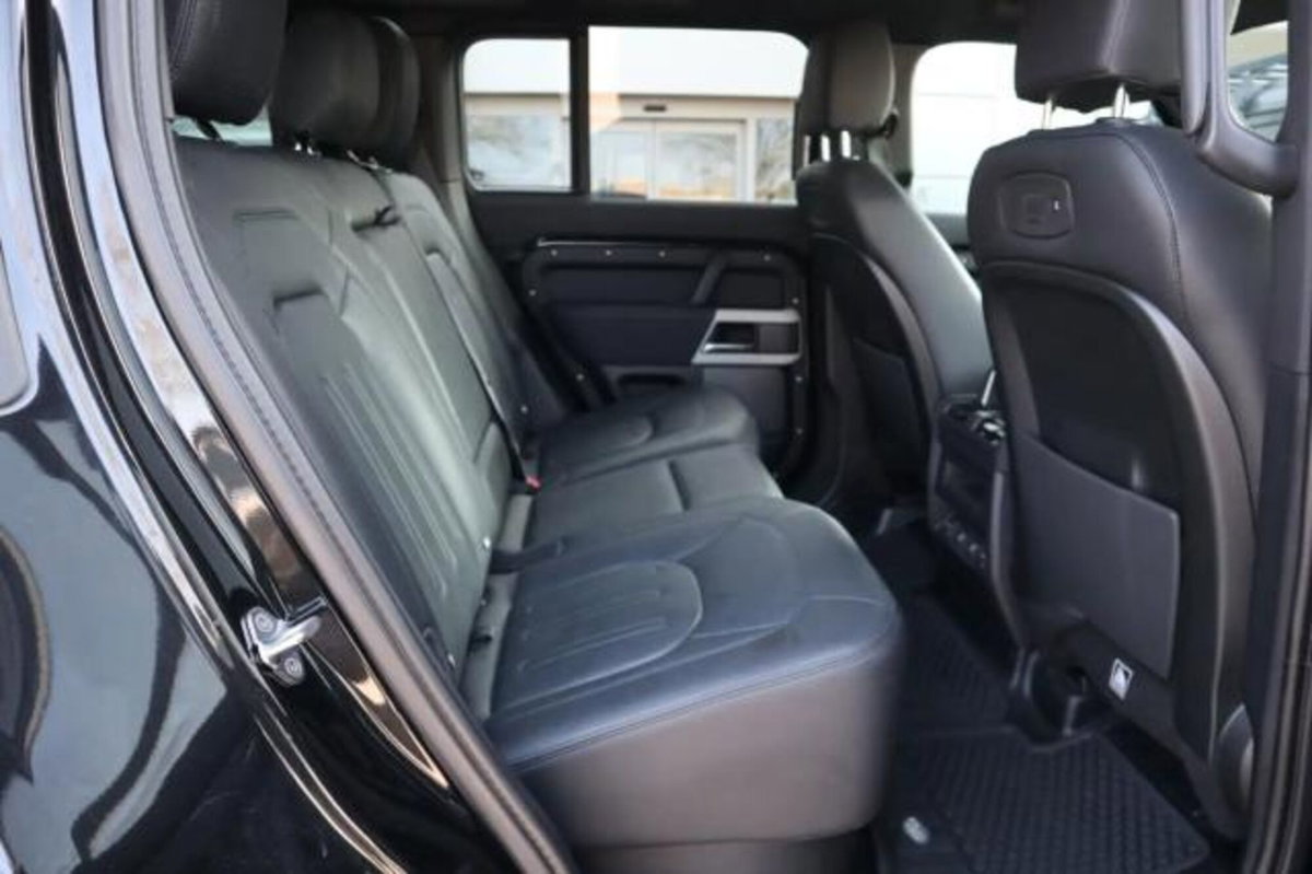 Land Rover Defender 110 Hard Top 3.0d i6 mhev X-Dynamic SE awd 300cv auto (11)