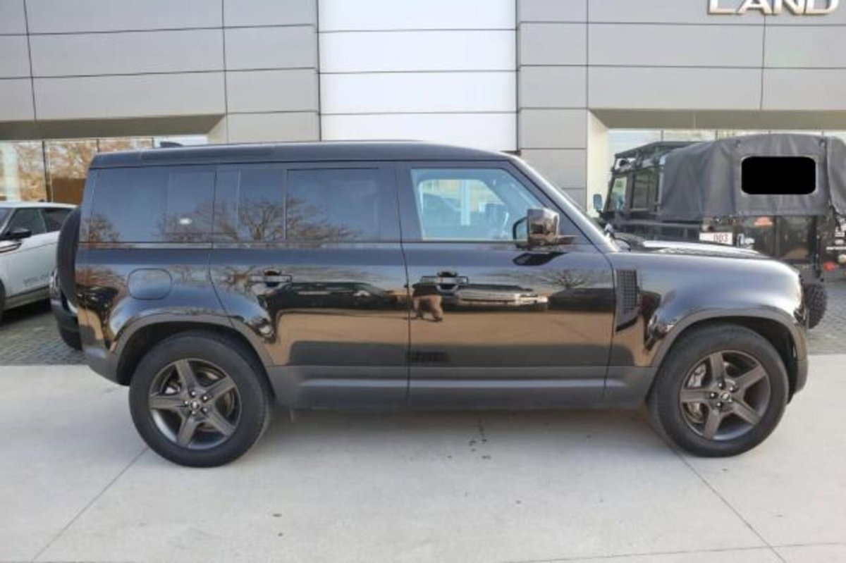 Land Rover Defender 110 Hard Top 3.0d i6 mhev X-Dynamic SE awd 300cv auto (4)
