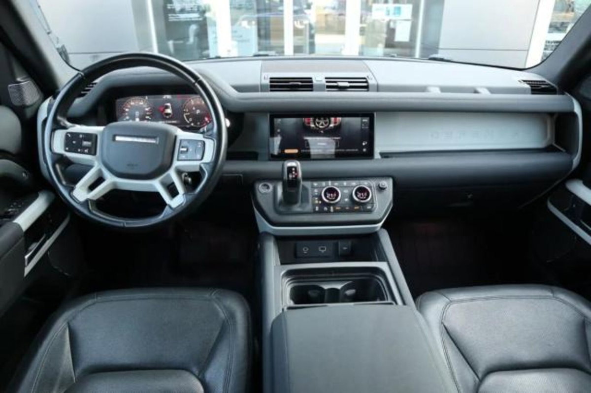 Land Rover Defender 110 Hard Top 3.0d i6 mhev X-Dynamic SE awd 300cv auto (9)