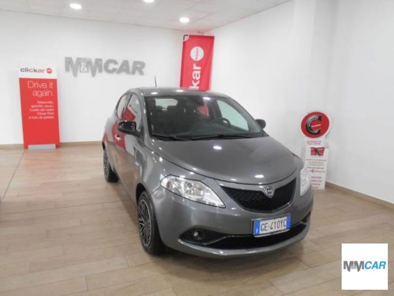 Lancia Ypsilon 1.0 FireFly 5 porte S&S Hybrid Gold Plus