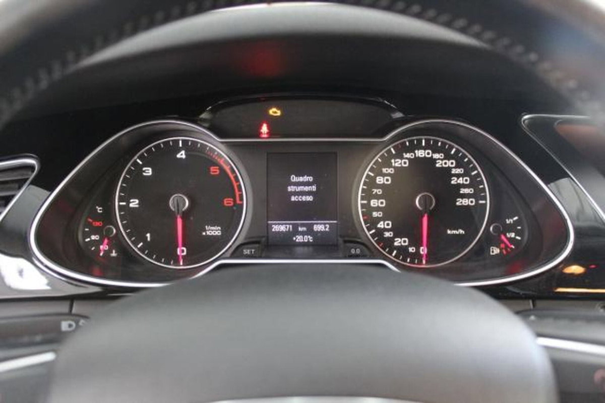 Audi A4 Avant 2.0 TDI 143CV F.AP. (10)