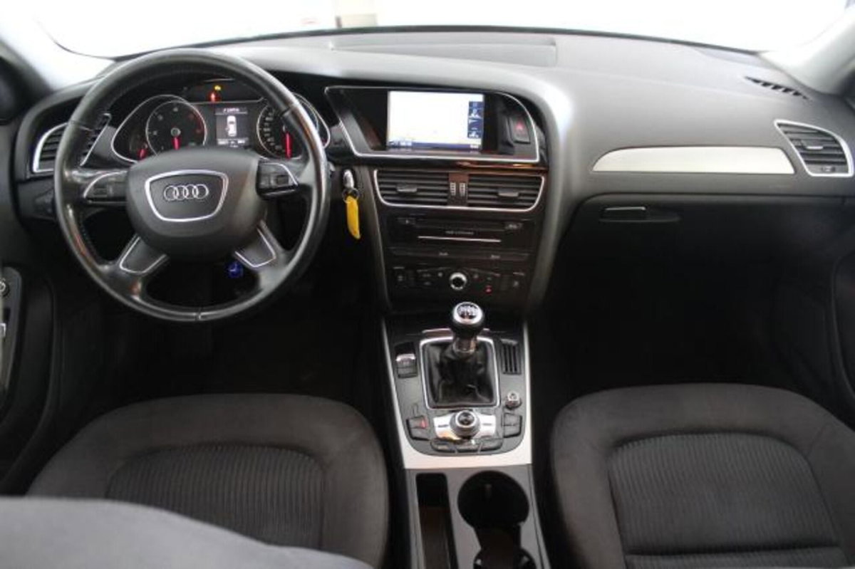 Audi A4 Avant 2.0 TDI 143CV F.AP. (7)