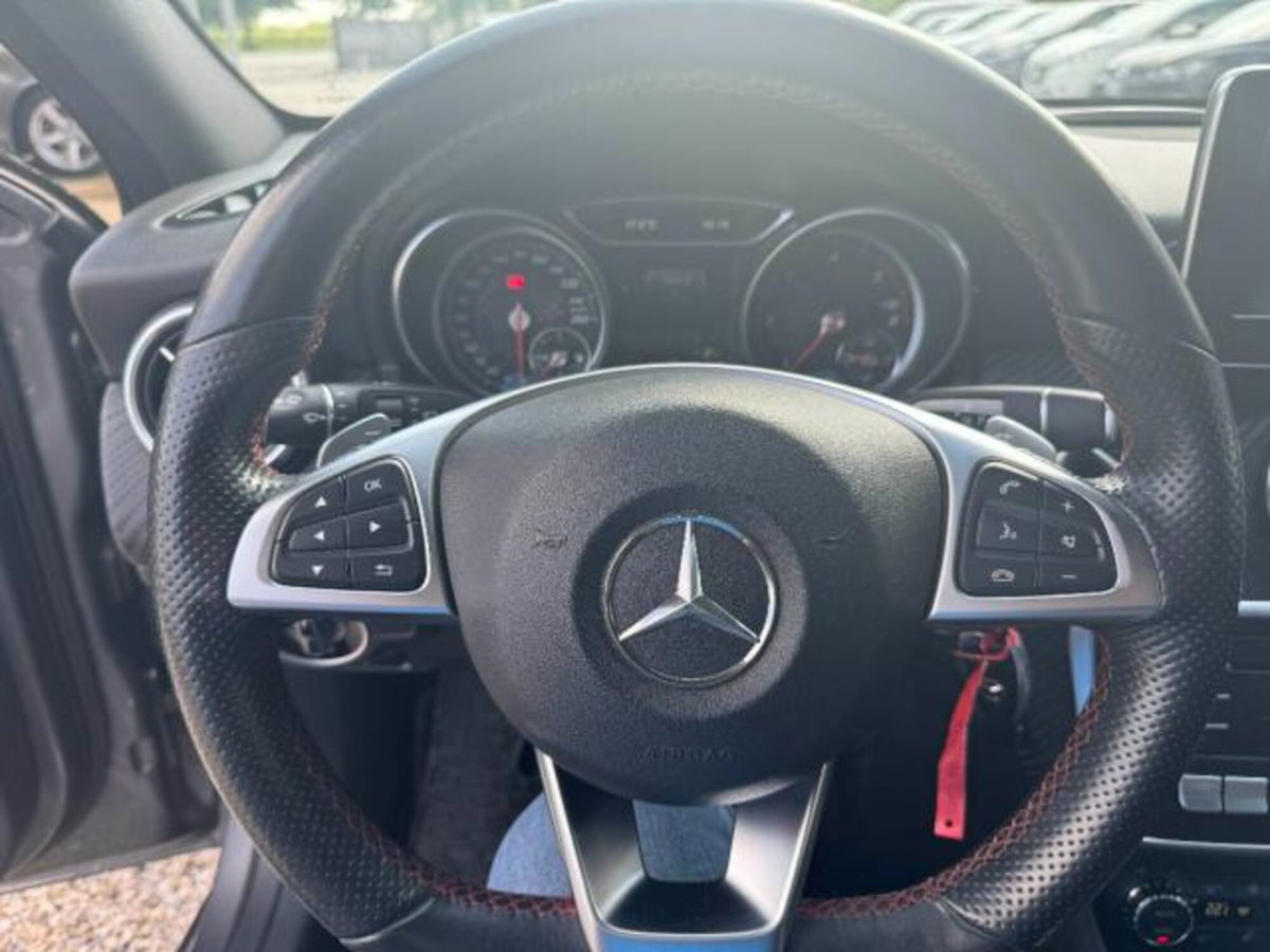 Mercedes-Benz Classe A 180 d Automatic Premium (12)