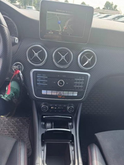 Mercedes-Benz Classe A 180 d Automatic Premium (13)